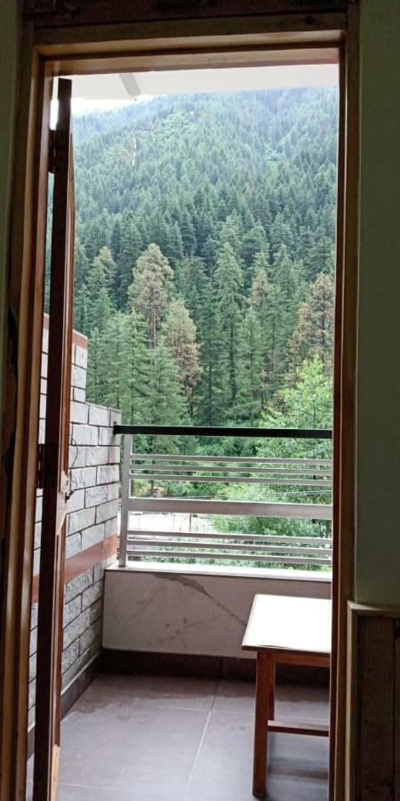 The White House Hotel Kasol Kültér fotó